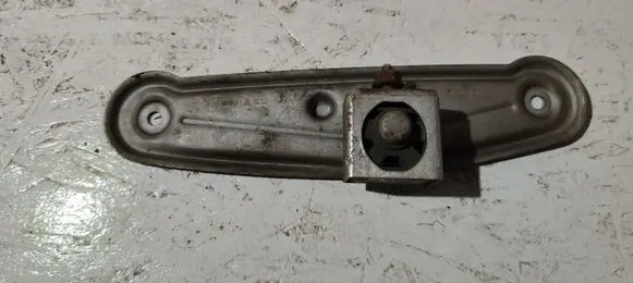 BMW 4 F32 F33 Muffler mount bracket/holder 8632528
