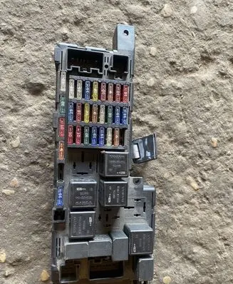 Volvo S60 Fuse module 8678449 518787205