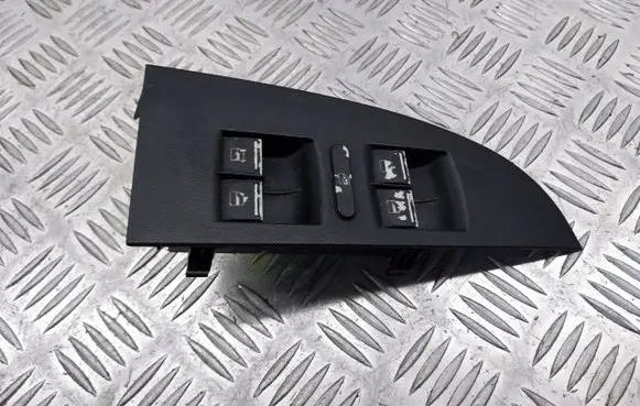 Seat Leon (1P) Front door window switch trim 1P1867171A