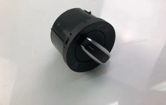 Volkswagen Golf VII Light switch 3C8941431B