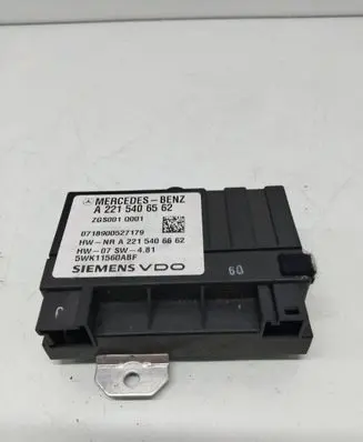 Mercedes-Benz C W204 Other control units/modules A2215406562 5WK11560ABF 0718900527179