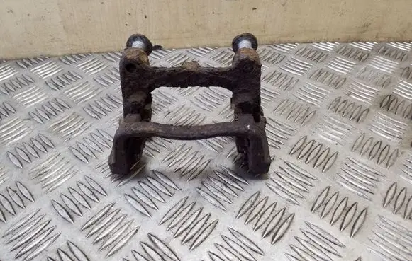 Ford Kuga I Brake caliper pad carrier rear 