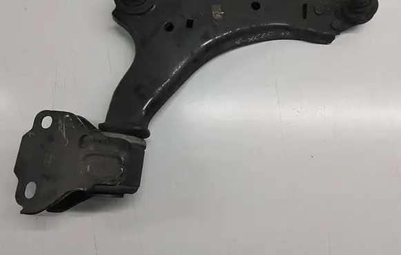 Volvo XC60 Front lower control arm/wishbone 8g9n3a052a