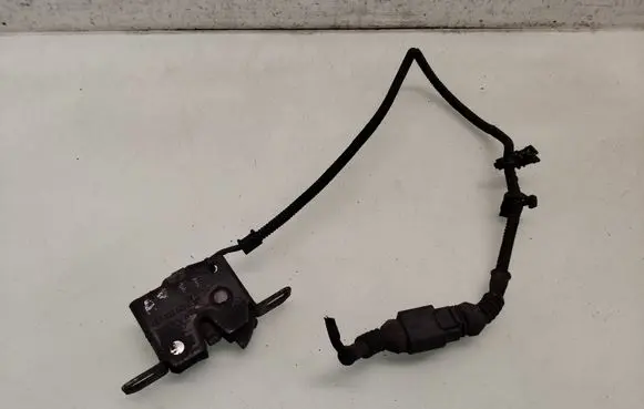 Engine bonnet/hood lock/catch
