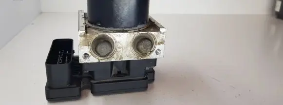 Opel Zafira B ABS Pump 13157576 10020700244