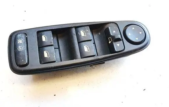 Citroen C4 Grand Picasso Electric window control switch 96639382zd 015352017