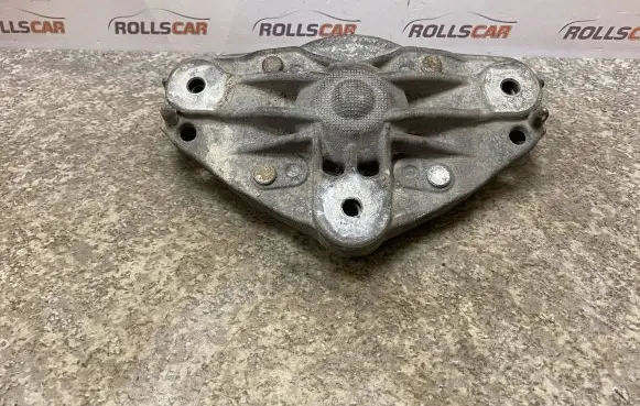 Coil spring mount