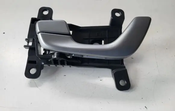 Hyundai Kona I Front door interior handle 82613J9000