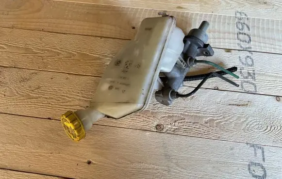 Citroen C3 Master brake cylinder 32067093