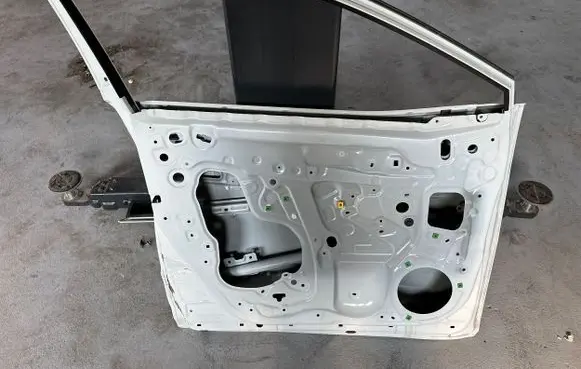 Toyota C-HR II Front door
