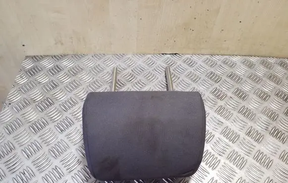 Seat Leon (1P) Rear seat headrest 