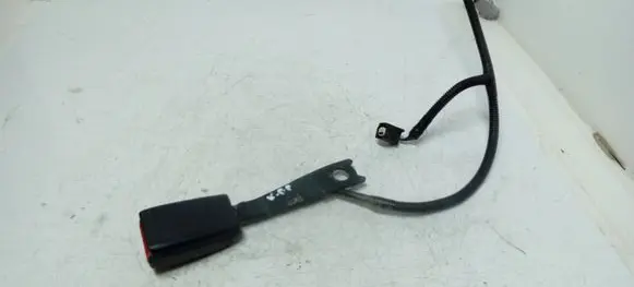 Toyota Avensis T250 Front seatbelt buckle 183811