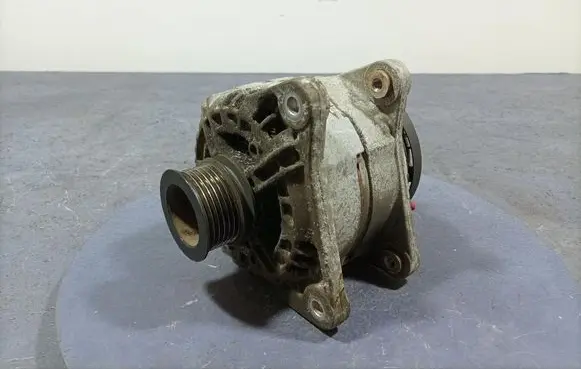 Renault Megane III Generator/alternator 8200660025
