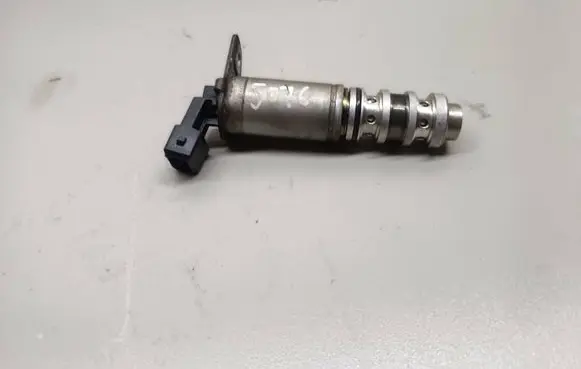 BMW 5 F10 F11 Camshaft vanos timing valve 13150943
