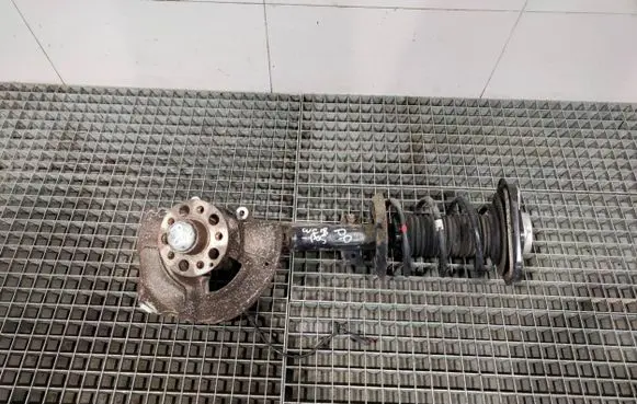 Mercedes-Benz CLS C218 X218 Front wheel hub spindle knuckle A2183204013