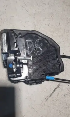Toyota Auris E180 Rear door lock A084219