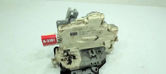 Volkswagen PASSAT B7 Rear door lock 3C4839015A