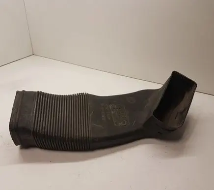 Audi A4 S4 B7 8E 8H Air intake duct part 8D0129617E