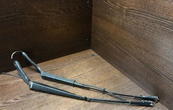 Volkswagen Crafter Front wiper blade arm 9068200644 A9068200644