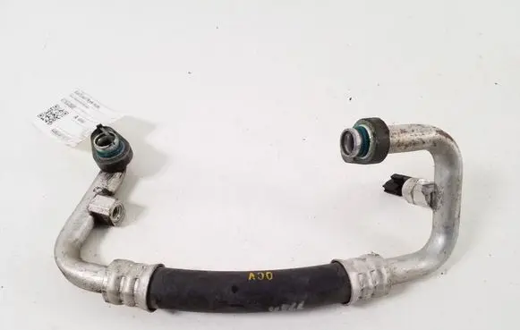 KIA Soul Air conditioning (A/C) pipe/hose 97763J2500
