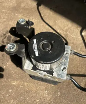 Volvo XC60 ABS Pump 30681619 000404972C1 10092604053