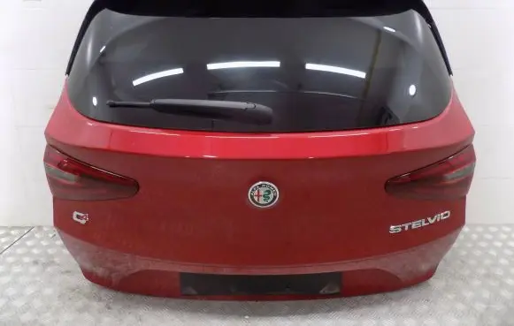 Alfa Romeo Stelvio Tailgate/trunk/boot lid