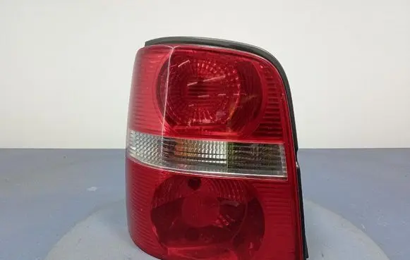 Volkswagen Touran I Rear/tail lights 1T0945095F