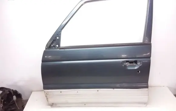 Mitsubishi Pajero Front door