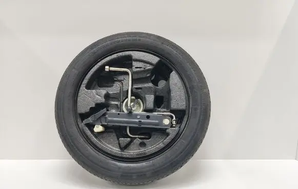 BMW 5 E60 E61 R17 spare wheel 6758778 35881 051930