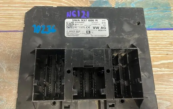 BMW 3 F30 F35 F31 Central body control module 5WA93708 5WA937086R