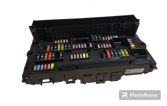 BMW 5 F10 F11 Fuse module 925281501