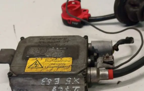 Headlight ballast module Xenon