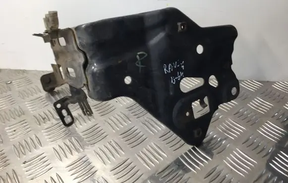 Radiator support slam panel bracket