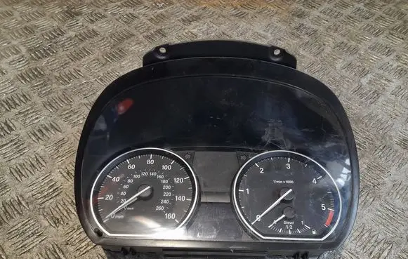 BMW 1 E81 E87 Speedometer (instrument cluster) 9166826 25811510