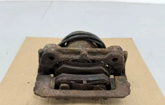 Volkswagen Crafter Rear brake caliper Y04128