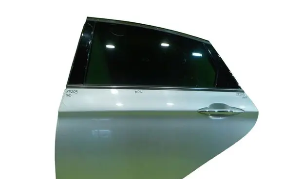 Hyundai i40 Rear door LEWE