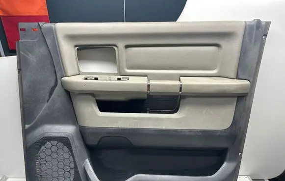 Dodge RAM Front door card panel trim 57860j 00005941