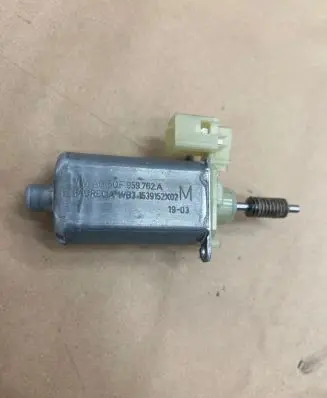 Porsche Cayenne (9Y0 9Y3) Seat adjustment motor 5QF959762A 1539152X02