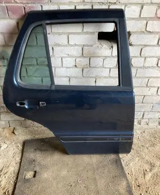Mercedes-Benz ML W163 Rear door 1637301605 A1637301605