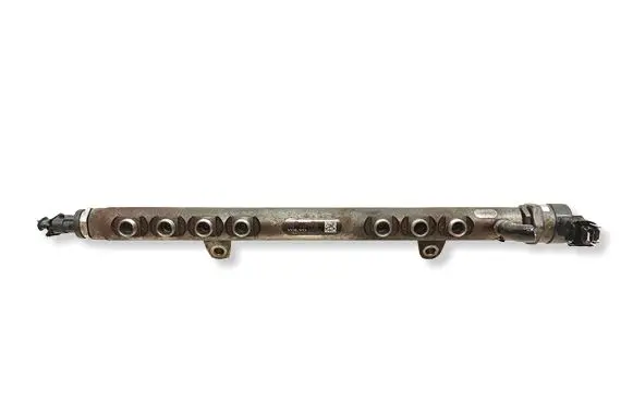 Volvo V40 Fuel main line pipe 30777759