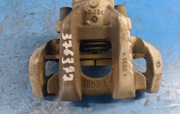 Jeep Grand Cherokee Front brake caliper 68052377AA