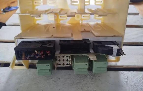 BMW 3 E46 Comfort/convenience module 6907659 613569076599 689667