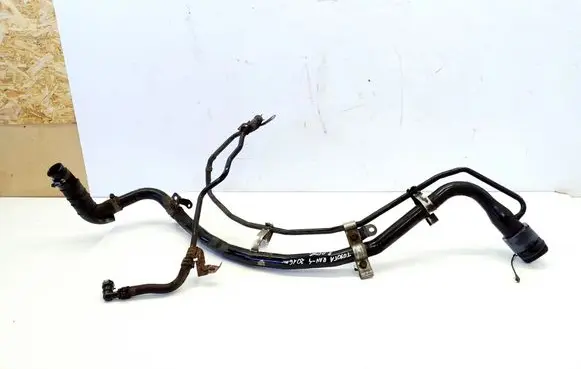 Toyota RAV 4 (XA40) Fuel tank filler neck pipe 