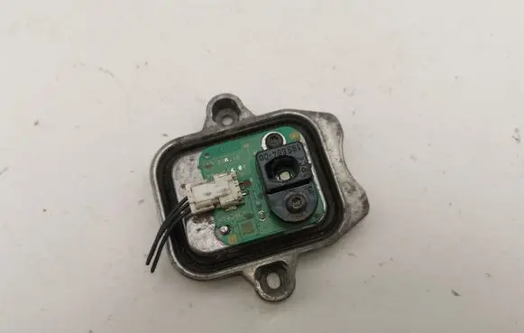 BMW 3 F30 F35 F31 LED ballast control module 19966400