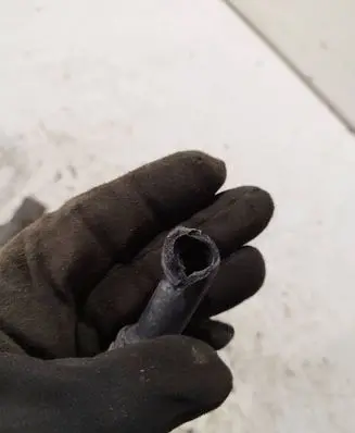 Volkswagen PASSAT B6 Engine coolant pipe/hose