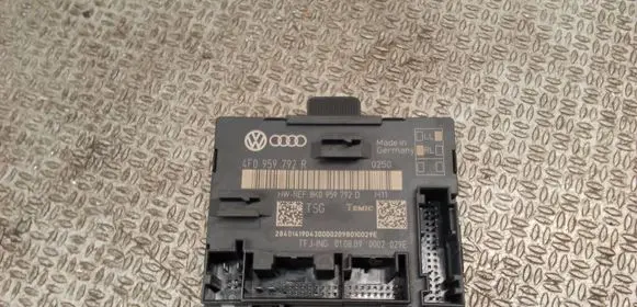 Audi Q7 4L Door control unit/module 4F0959792R 8K0959792D