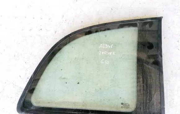 Opel Zafira A Rear side window