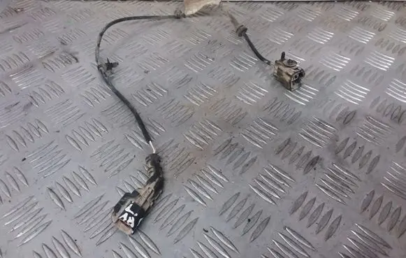 Volvo S40 Rear ABS sensor wiring 30667437A