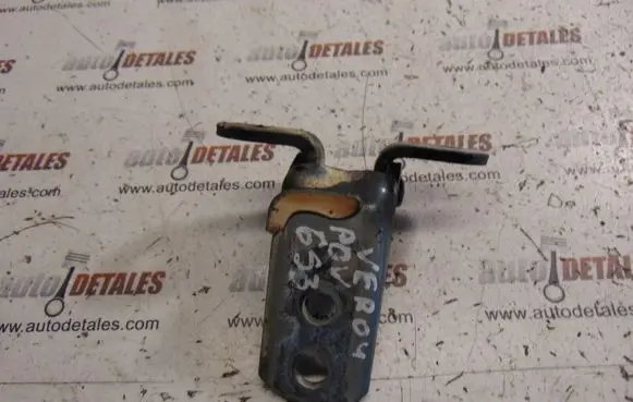 Toyota Corolla Verso AR10 Front door upper hinge