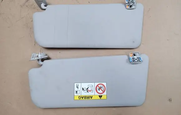 Opel Combo E Sun visor